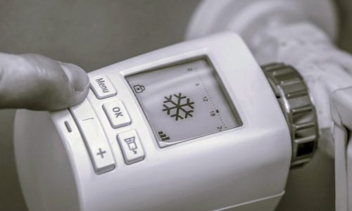 Instalaciones-de-Aerotermia-en-Madrid.-Aircal-especialista-en-instalaciones-de-aire-acondicionadoi-y-calefacción Proyecto de climatizacion inteligente